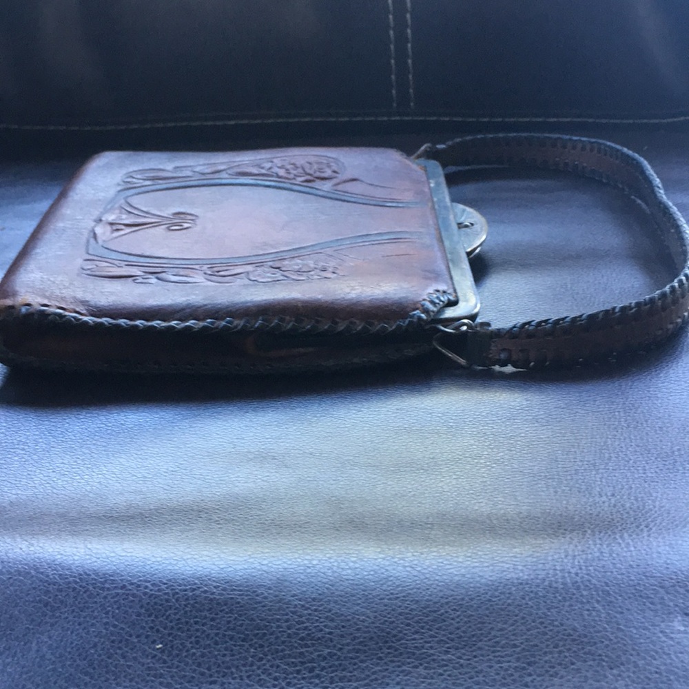Vintage hand tooled leather purse Cute Mirror Inside - Picture 4 of 8